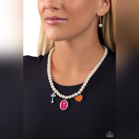 Charm necklace set - Picture 3 of 4